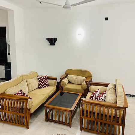 Ahasna Airport Villa Negombo Esterno foto