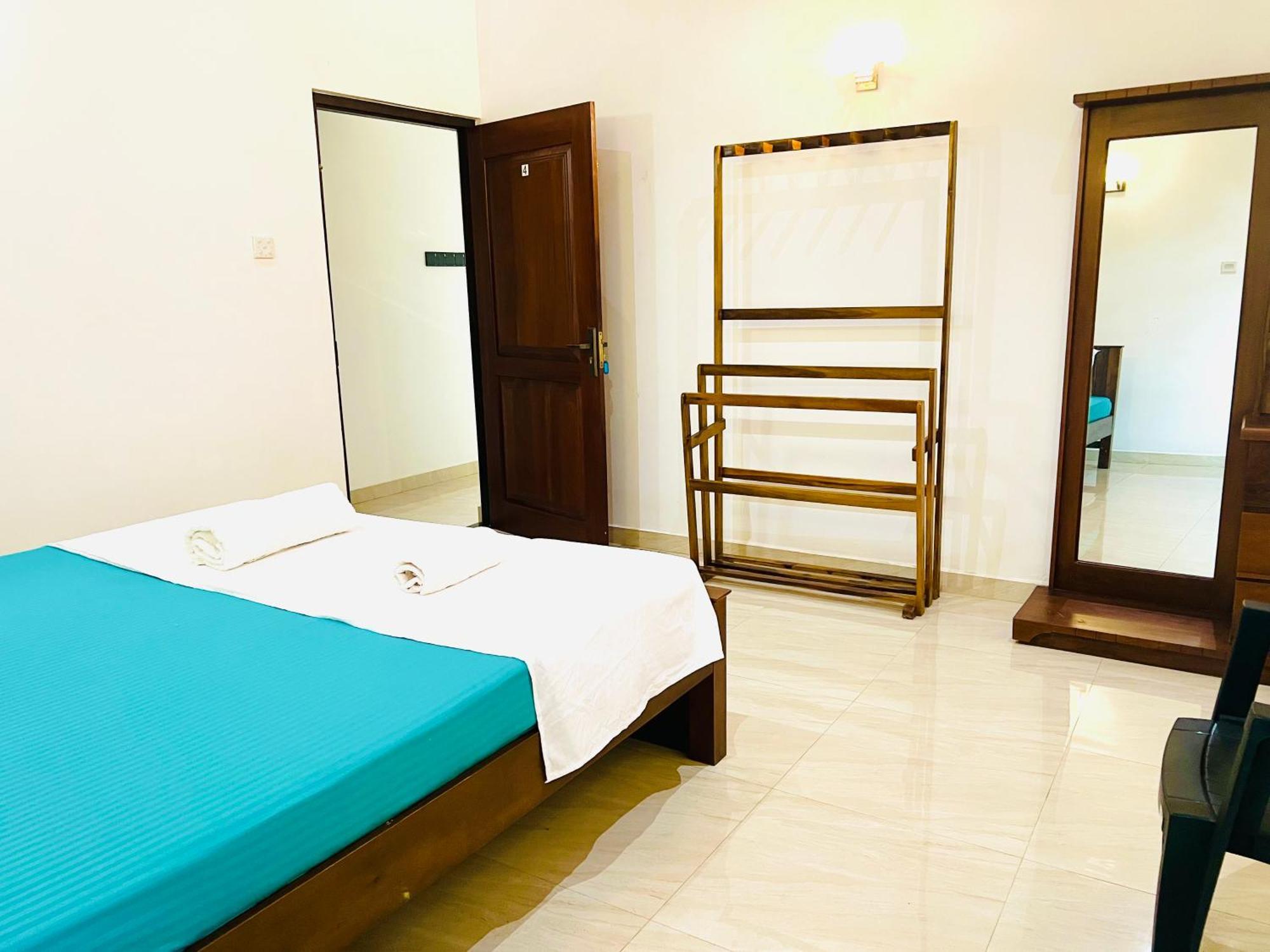 Ahasna Airport Villa Negombo Esterno foto
