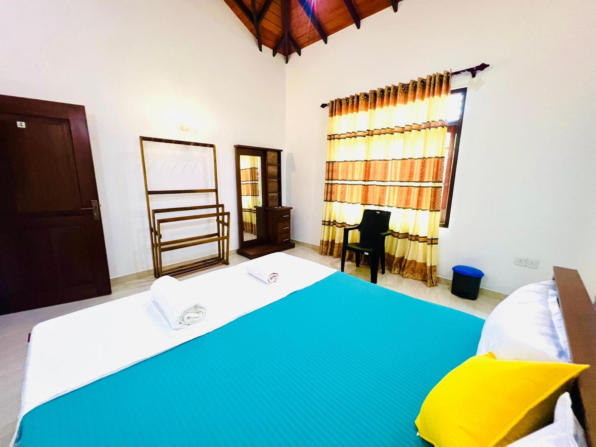 Ahasna Airport Villa Negombo Esterno foto