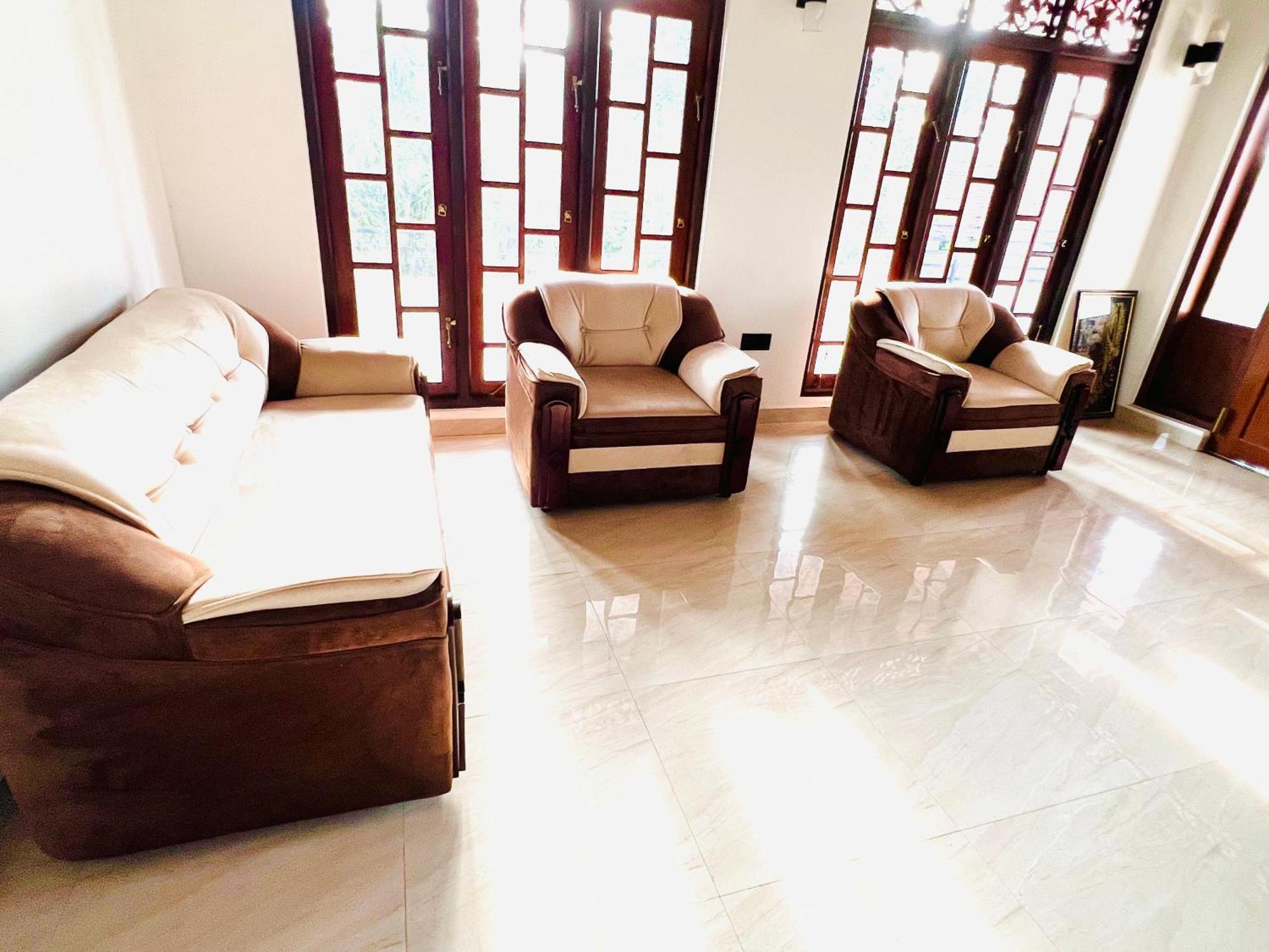 Ahasna Airport Villa Negombo Esterno foto