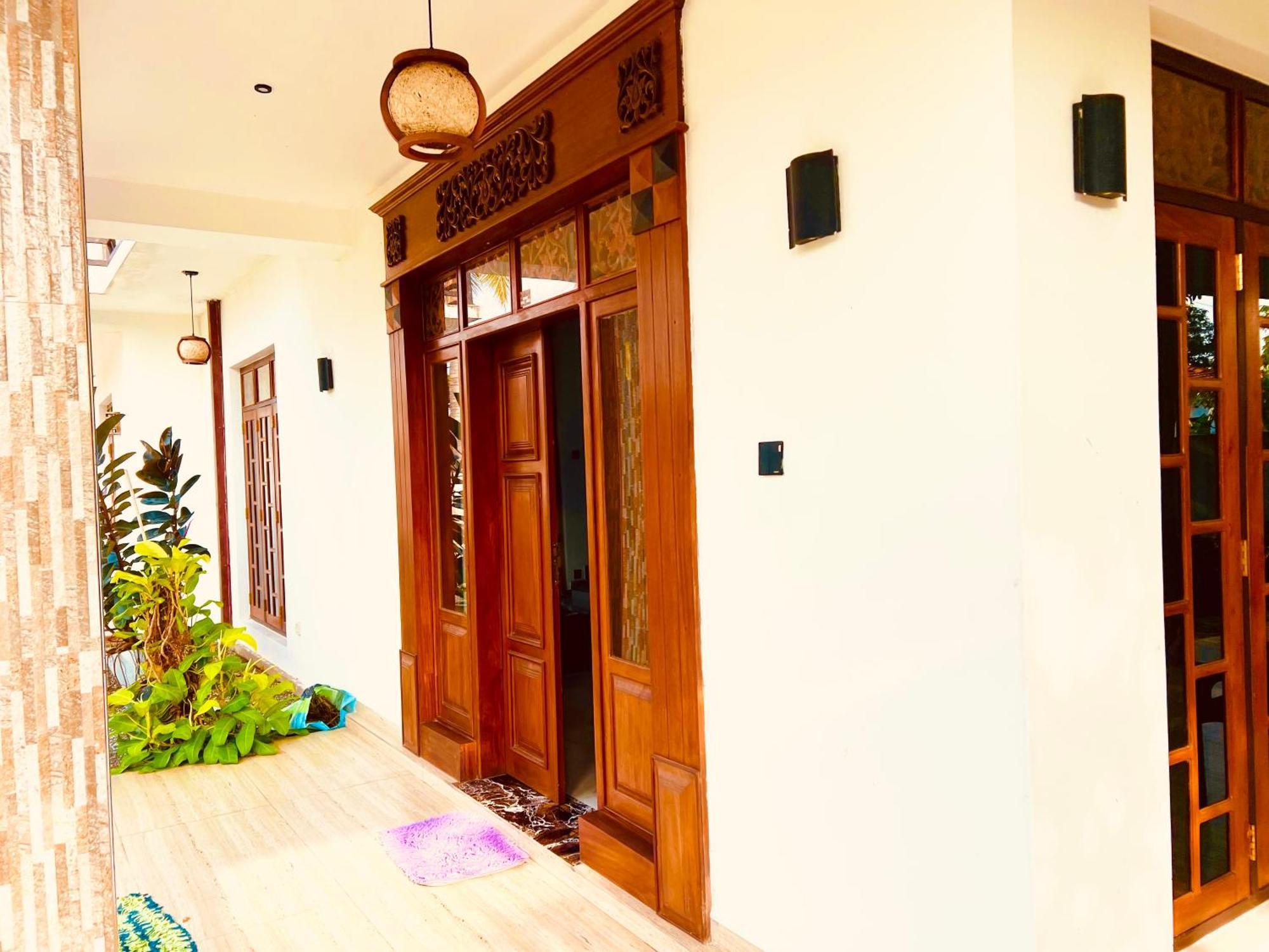 Ahasna Airport Villa Negombo Esterno foto