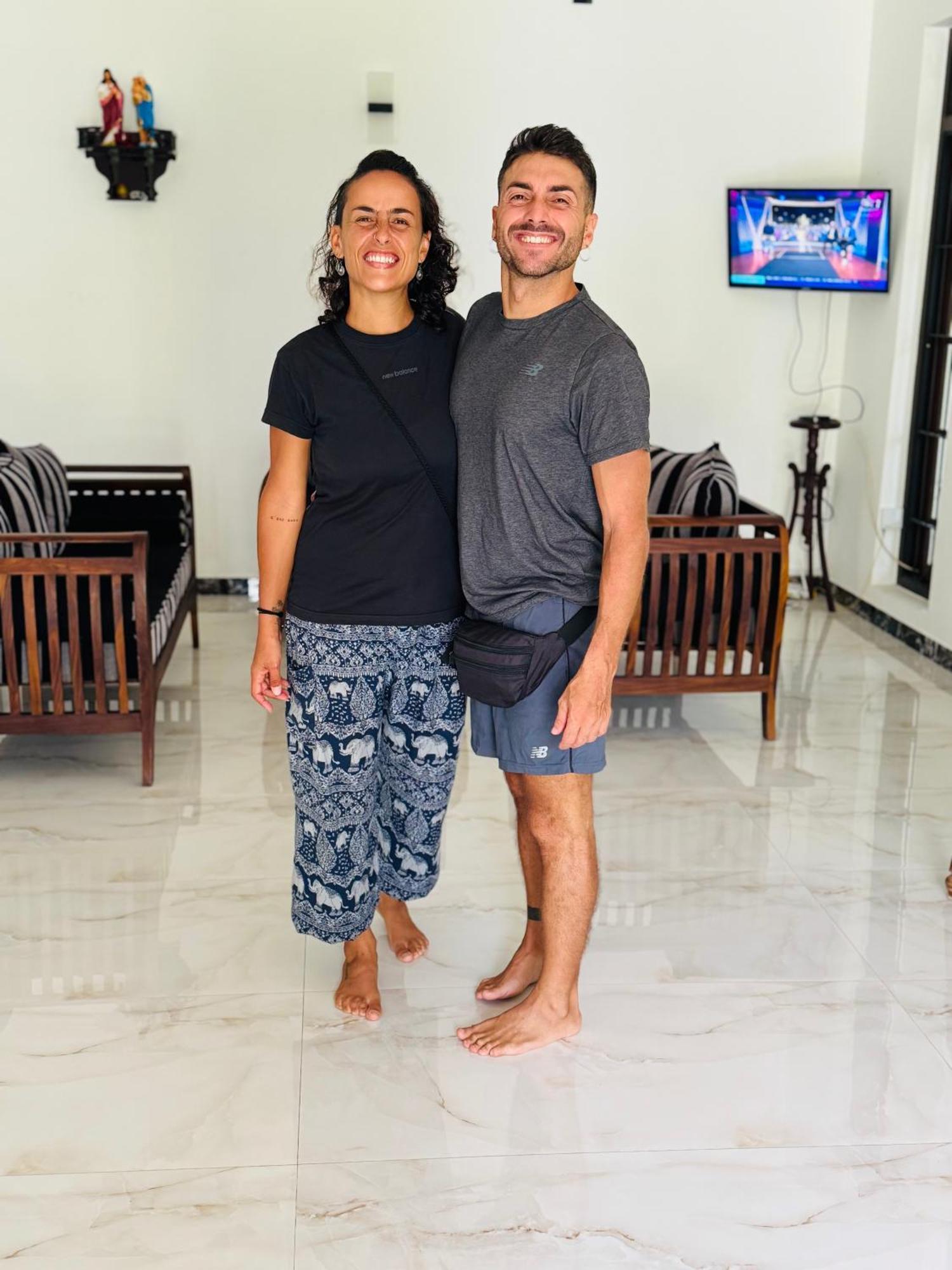 Ahasna Airport Villa Negombo Esterno foto
