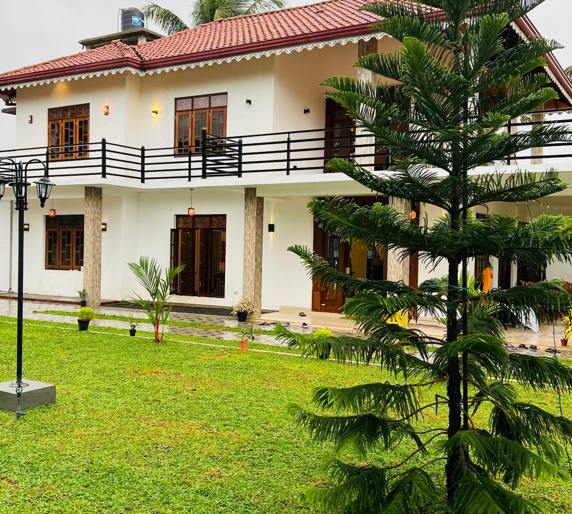 Ahasna Airport Villa Negombo Esterno foto
